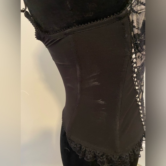 Sophie&Me Black and Pink Corset - Picture 4 of 5